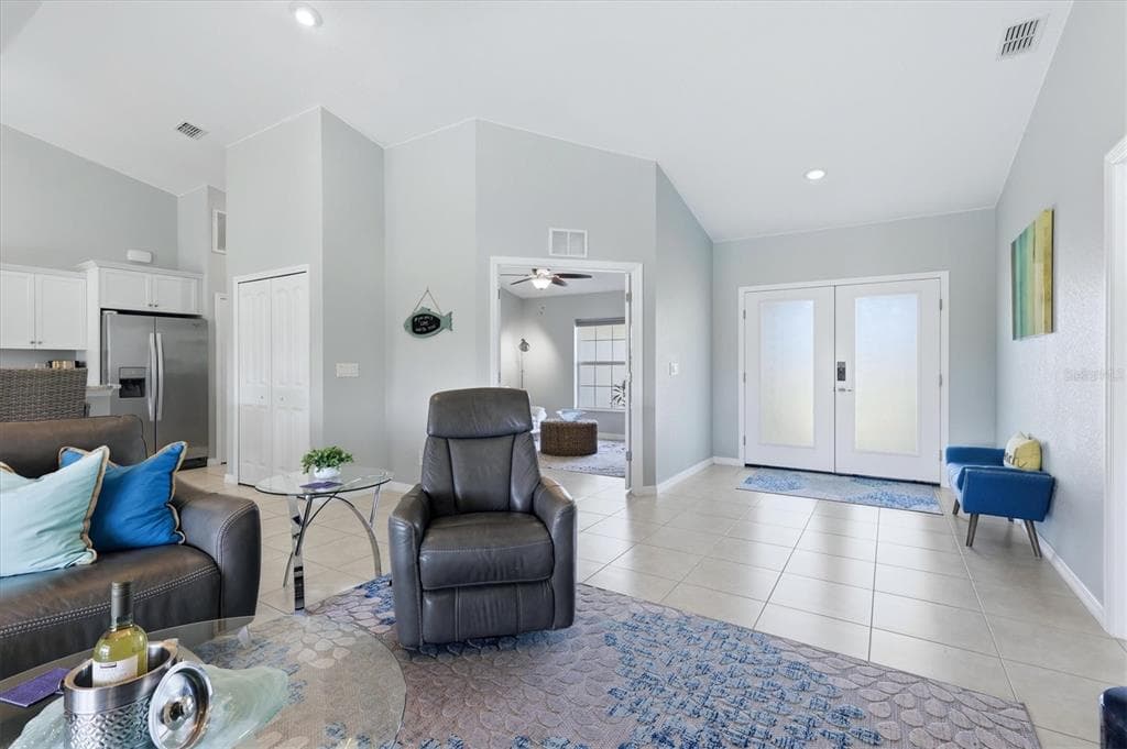 1087 ROTONDA CIRCLE photo 12