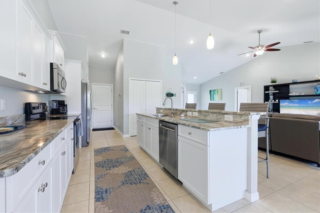 1087 ROTONDA CIRCLE photo 20