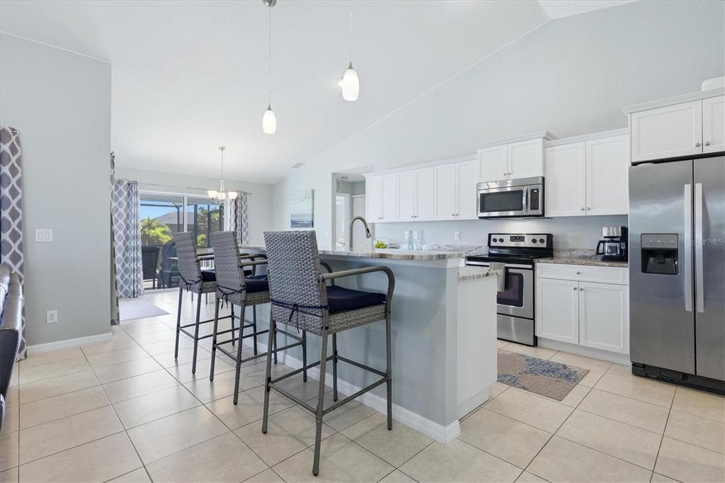 1087 ROTONDA CIRCLE photo 18
