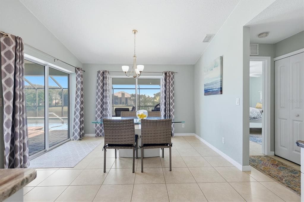 1087 ROTONDA CIRCLE photo 15