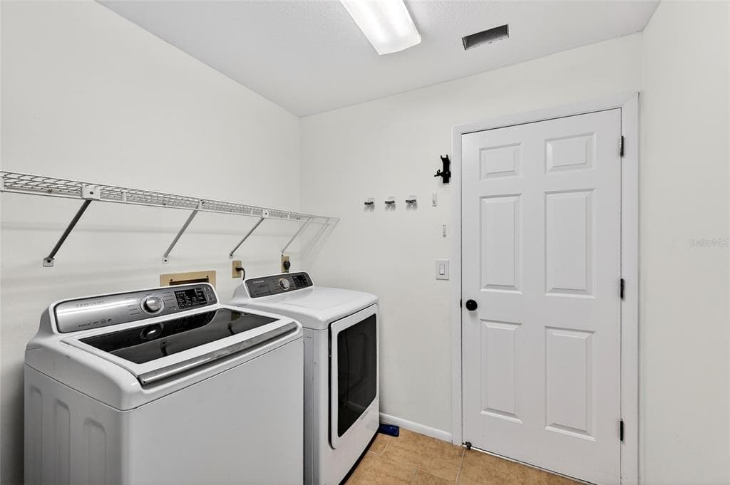 5424 AMERICA DRIVE photo 20