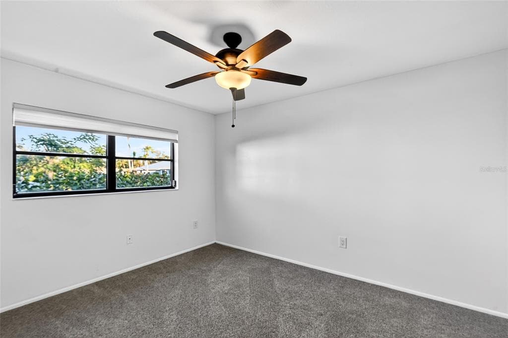 5424 AMERICA DRIVE photo 18