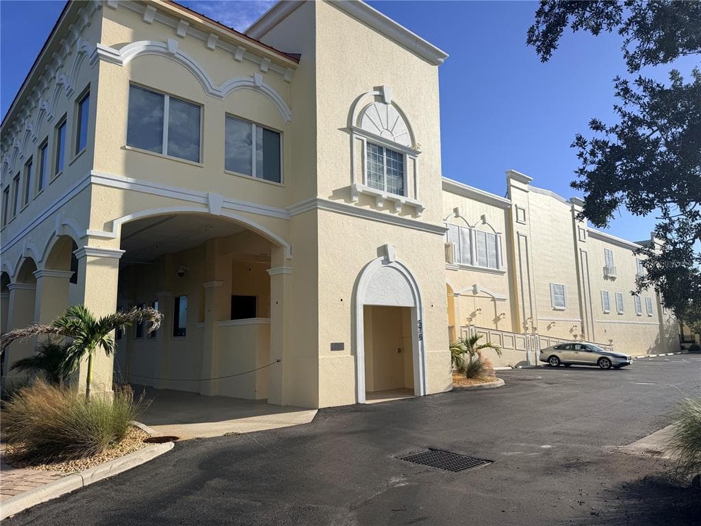 570 BLACKBURN POINT ROAD Siesta 25 photo 1