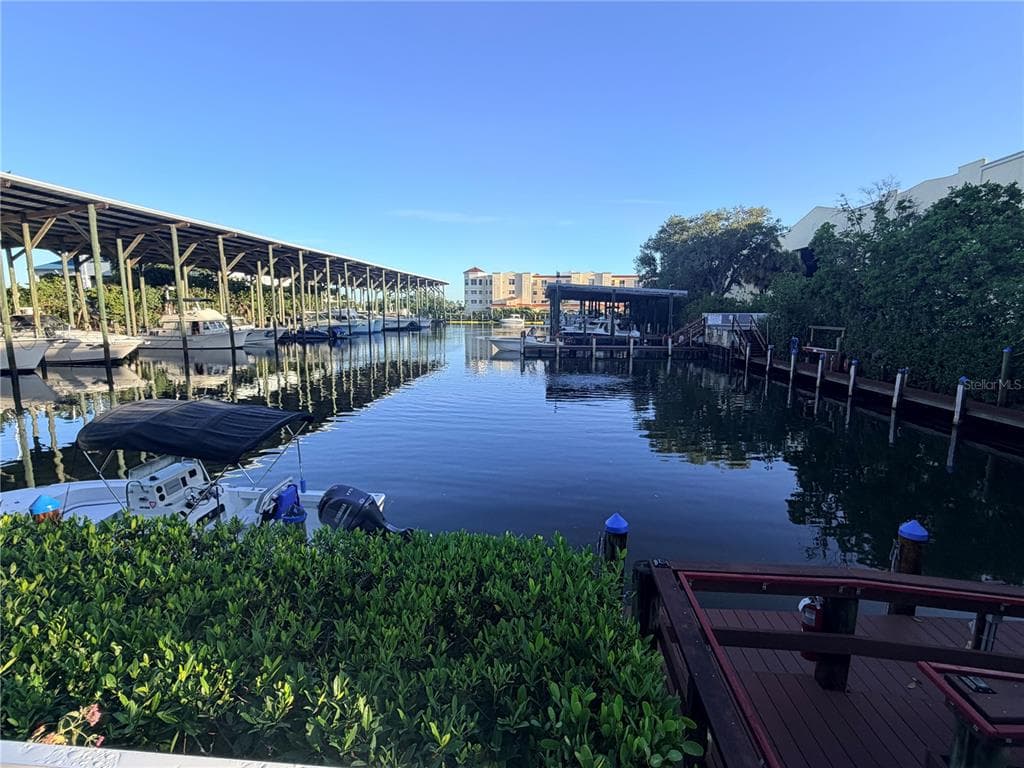 570 BLACKBURN POINT ROAD Siesta 25 photo 4