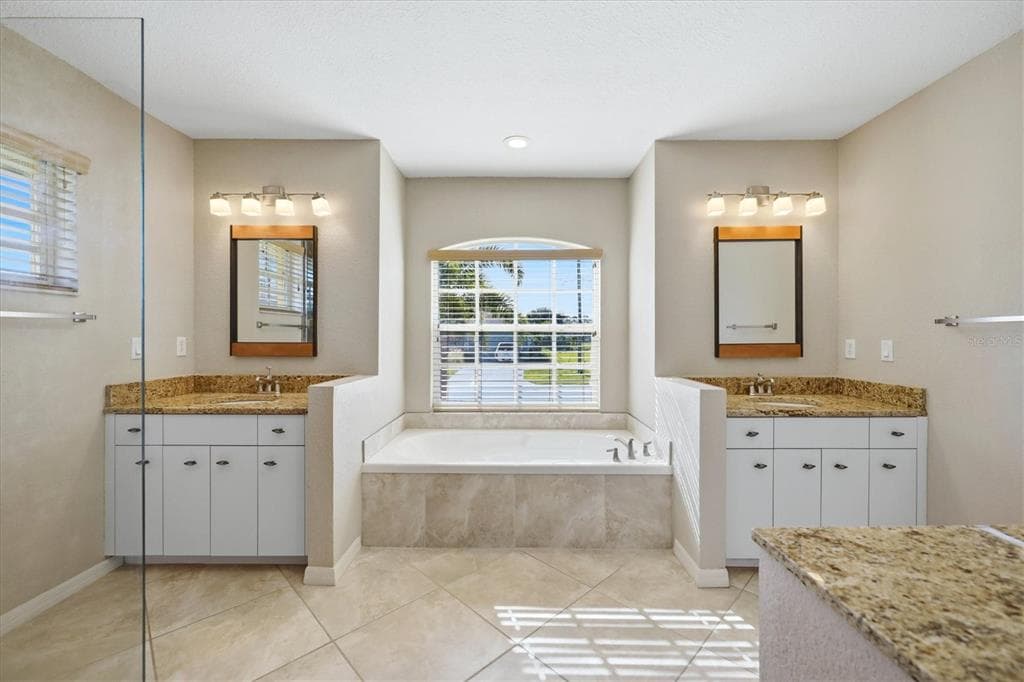 1078 ROTONDA CIRCLE photo 16