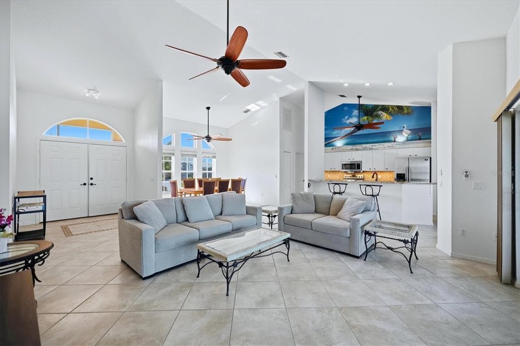 1078 ROTONDA CIRCLE photo 10