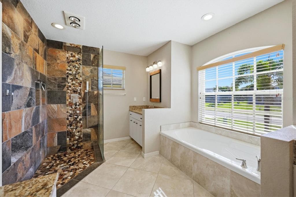 1078 ROTONDA CIRCLE photo 15