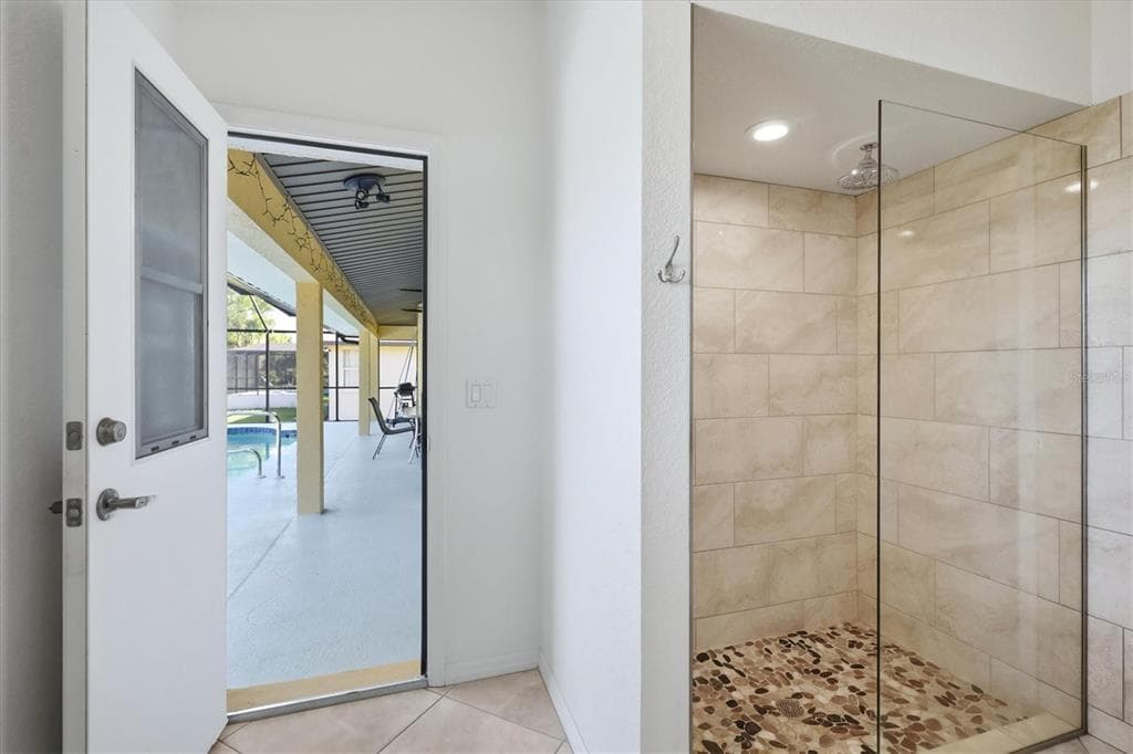 1078 ROTONDA CIRCLE photo 19