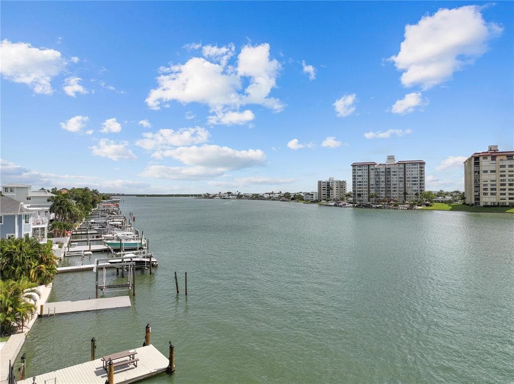 699 BAY ESPLANADE 301 photo 22