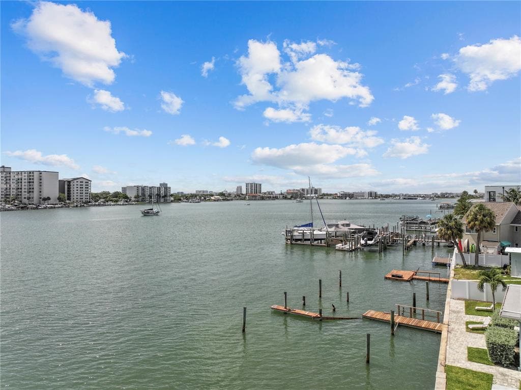 699 BAY ESPLANADE 301 photo 21