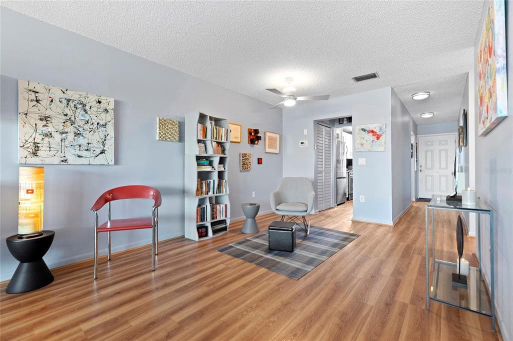 6075 SHORE BOULEVARD S 411 photo 17