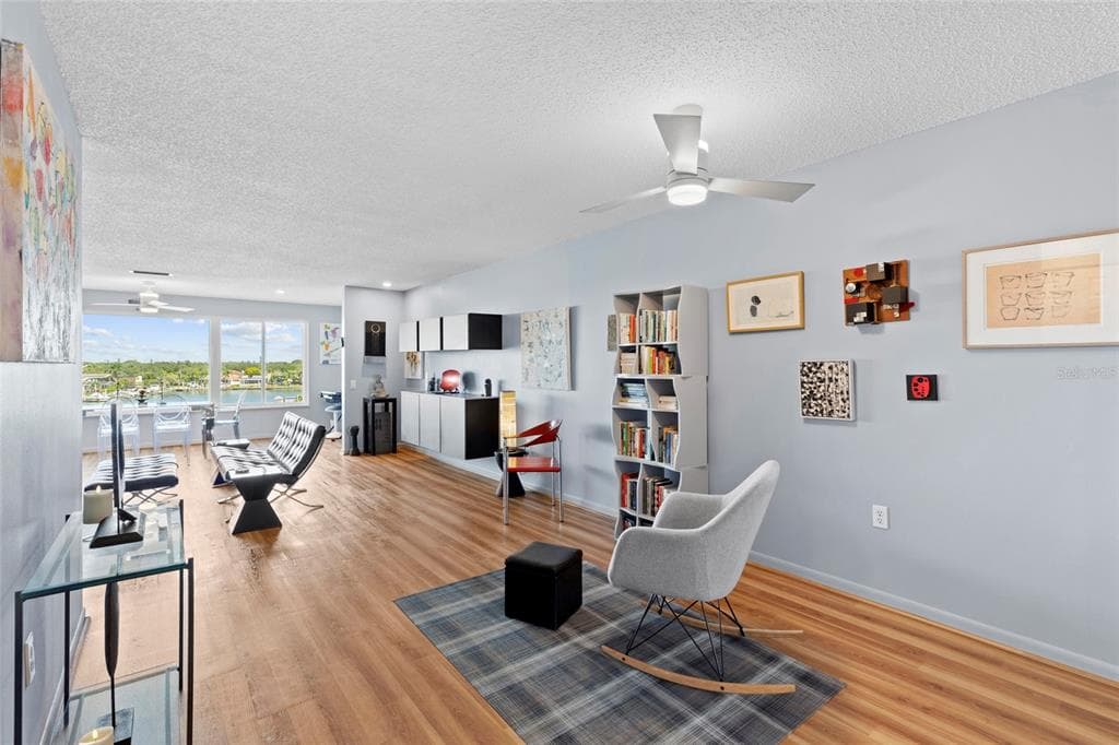 6075 SHORE BOULEVARD S 411 photo 16