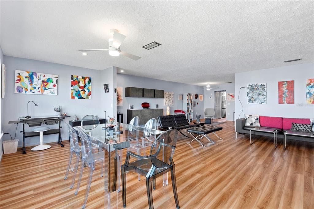 6075 SHORE BOULEVARD S 411 photo 22