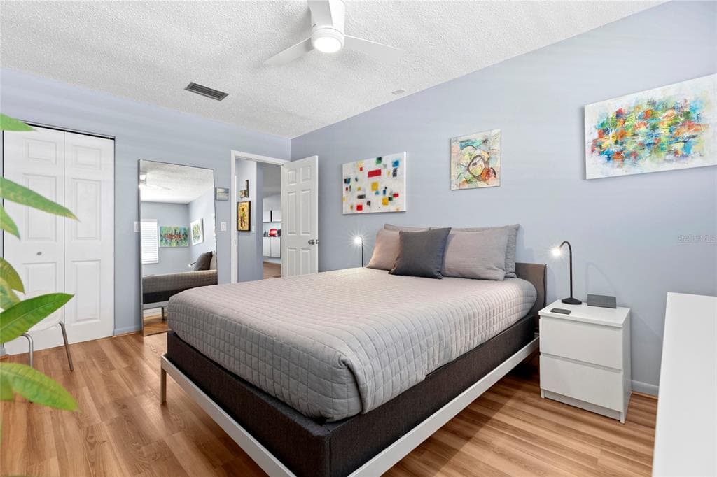 6075 SHORE BOULEVARD S 411 photo 24