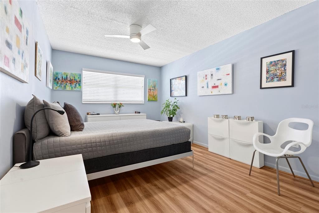 6075 SHORE BOULEVARD S 411 photo 25