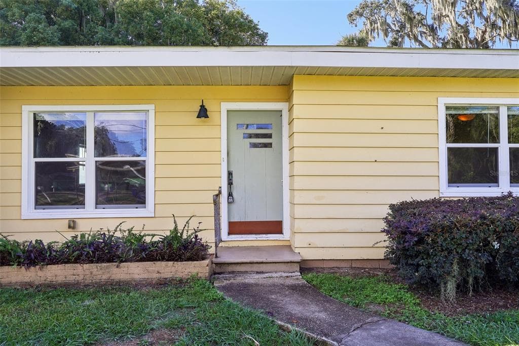 722 LAKE DORA DRIVE 5