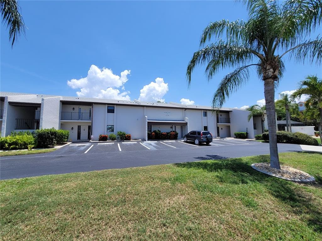 1318 WESLEY DRIVE 3 photo 1