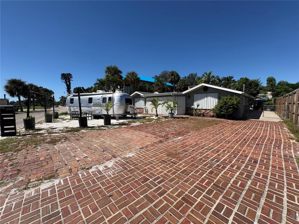 108 SUNRISE DRIVE photo 6
