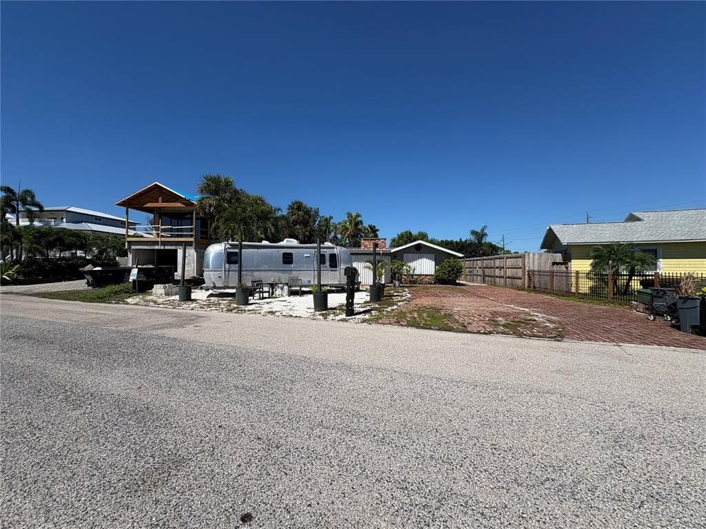 108 SUNRISE DRIVE photo 22