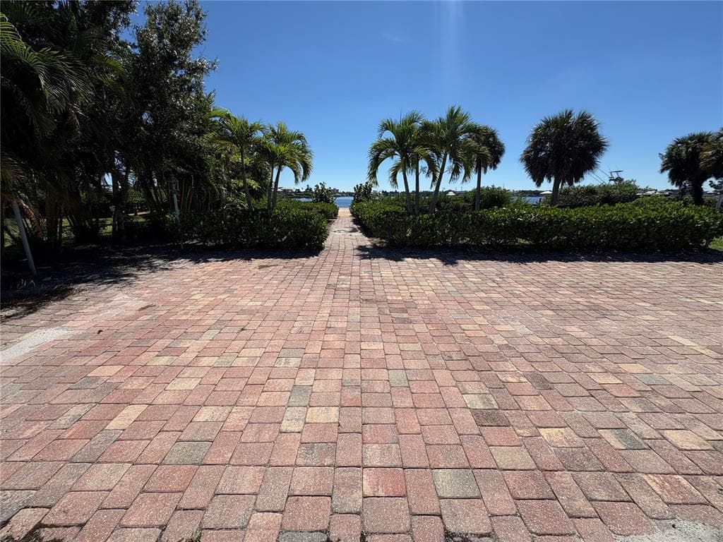 108 SUNRISE DRIVE photo 11