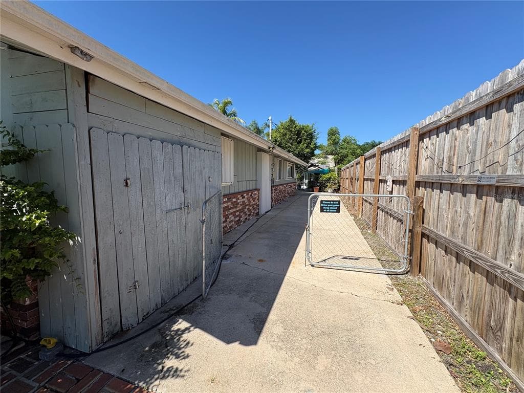 108 SUNRISE DRIVE photo 25