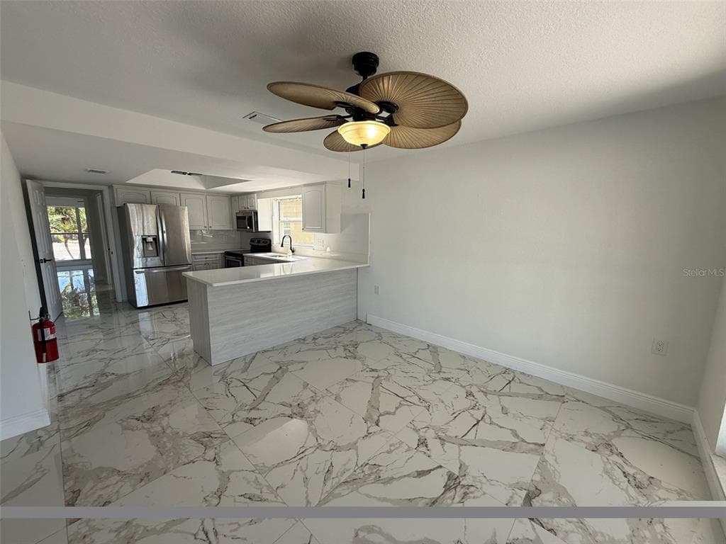 13701 GARRIS DRIVE photo 5