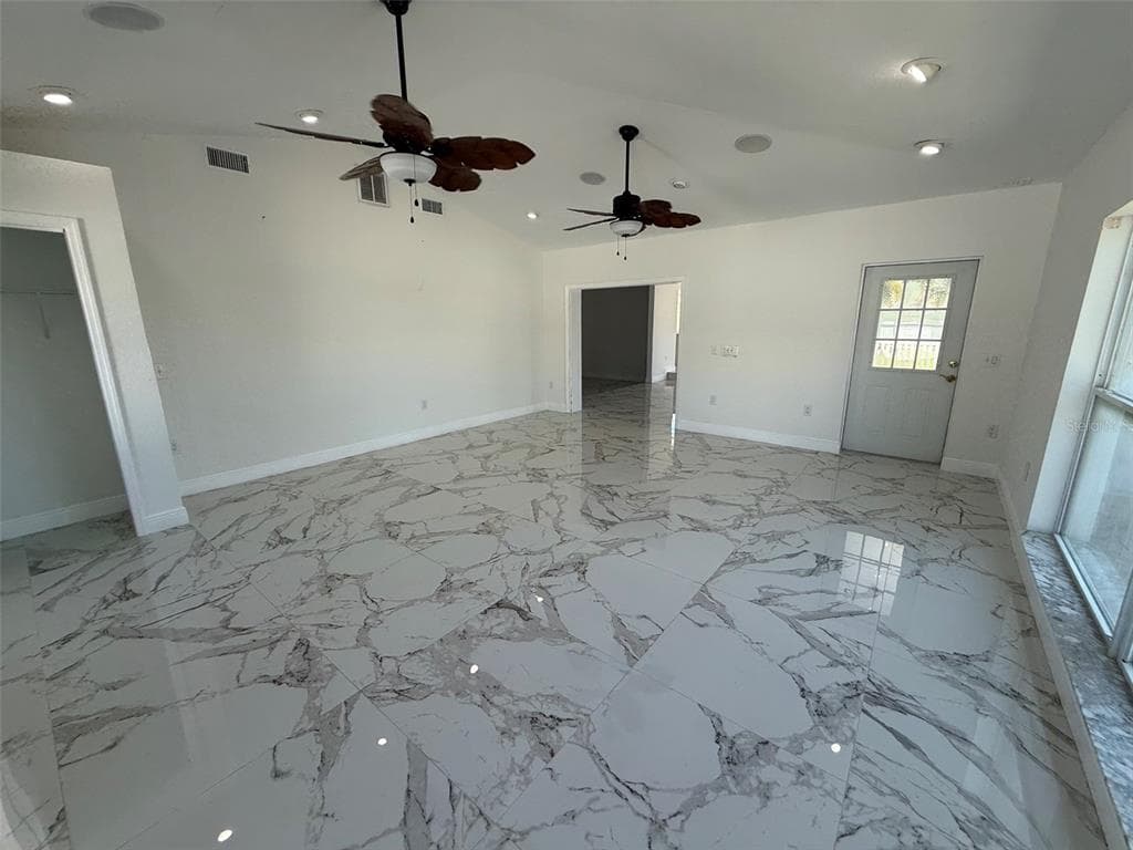 13701 GARRIS DRIVE photo 9