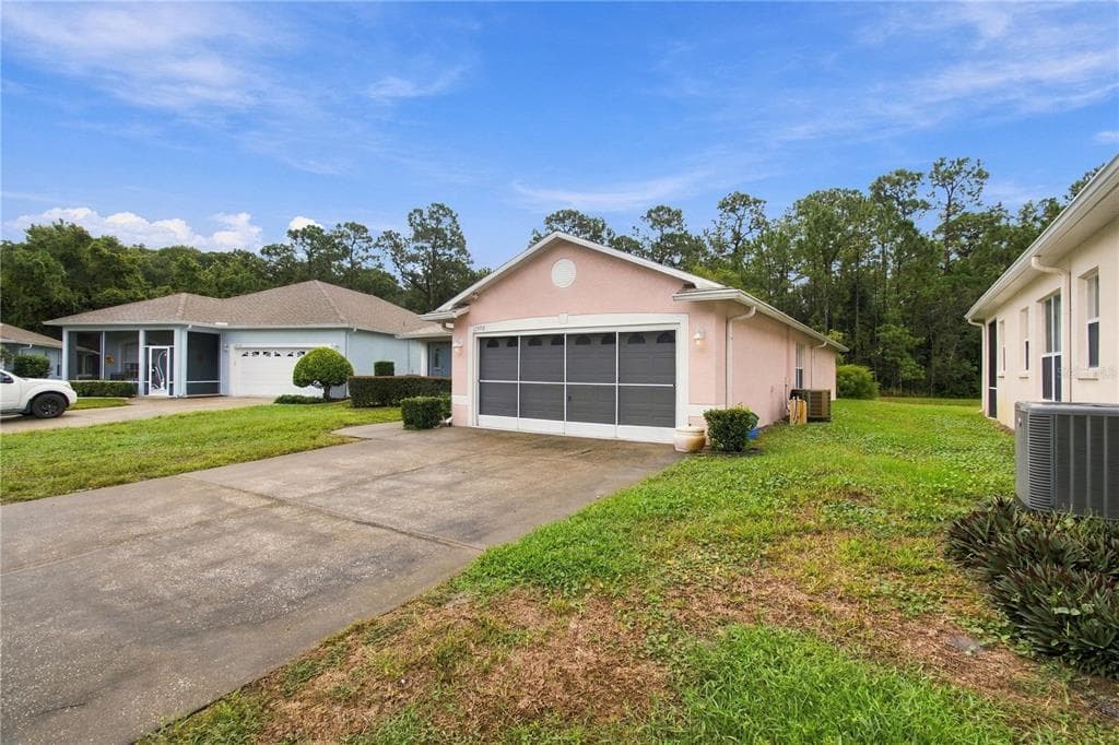 11508 BLOOMINGTON COURT photo 2