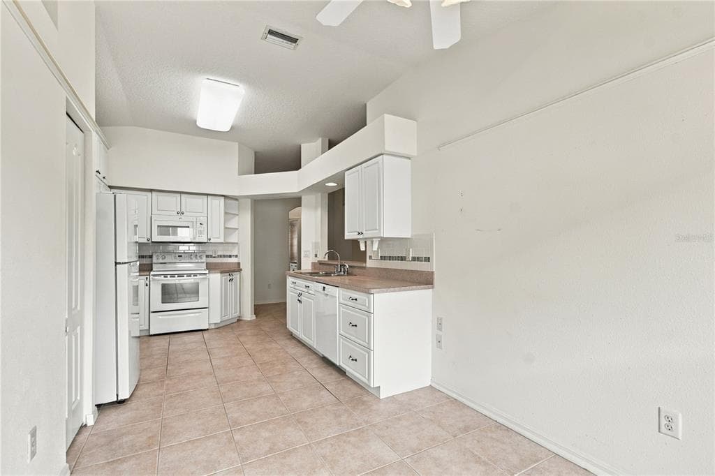 11508 BLOOMINGTON COURT photo 18