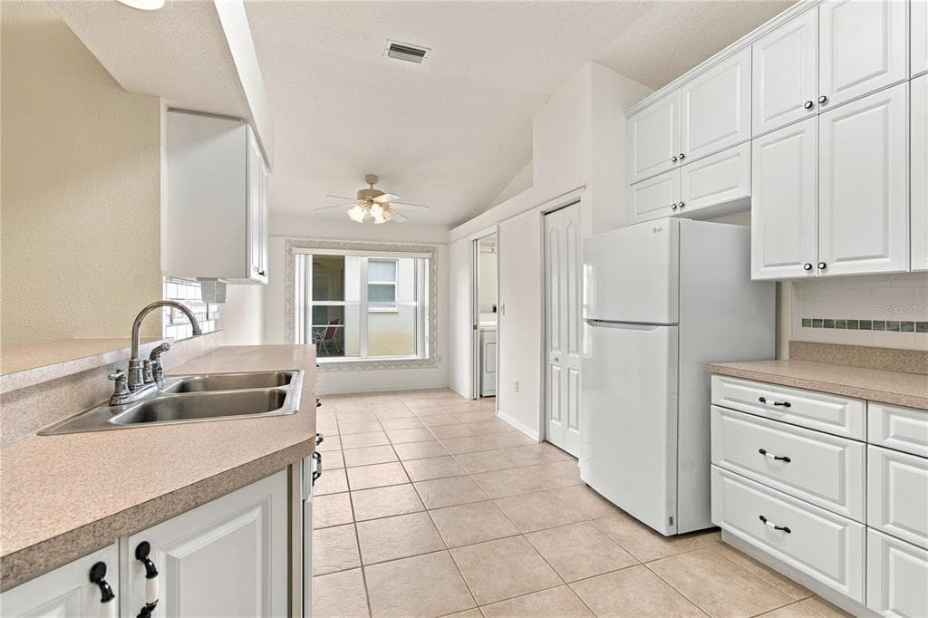 11508 BLOOMINGTON COURT photo 15