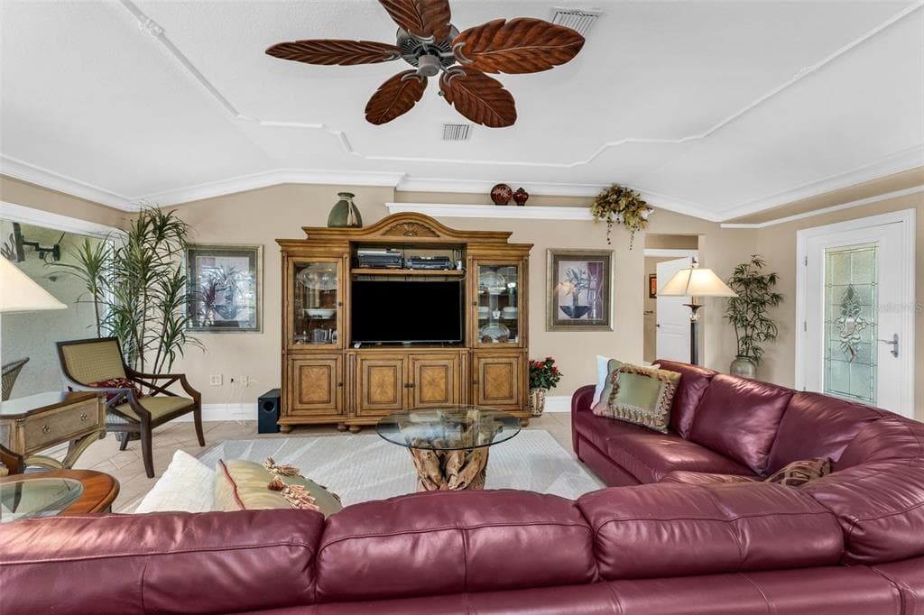 84 OCEAN DRIVE photo 9
