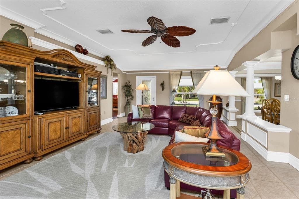 84 OCEAN DRIVE photo 10