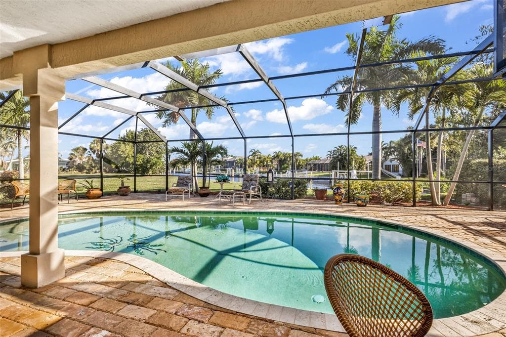 84 OCEAN DRIVE photo 4