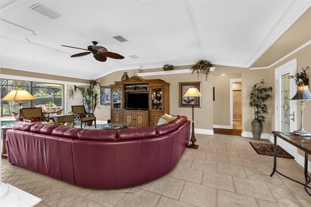 84 OCEAN DRIVE photo 8