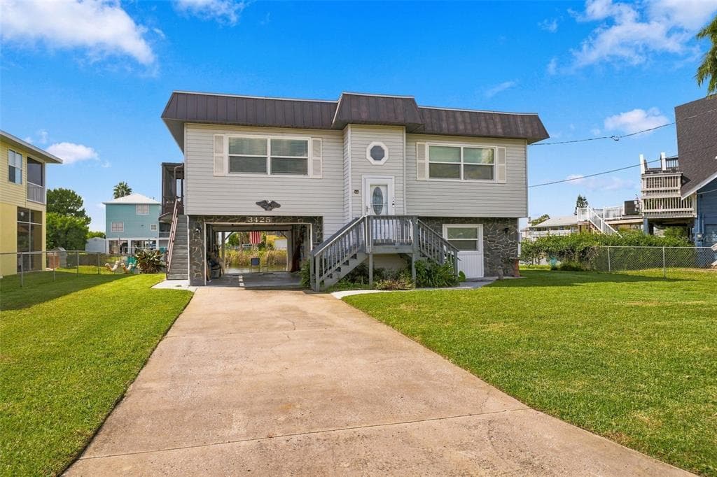 3425 CRAPE MYRTLE DRIVE photo 2
