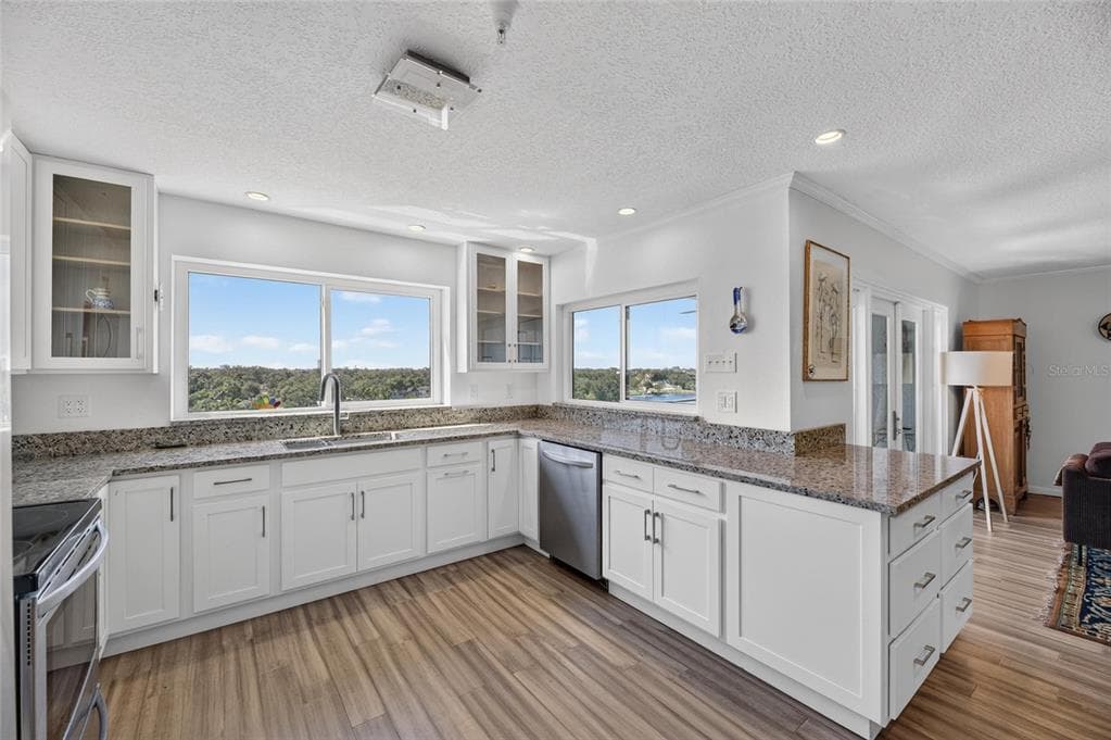 2780 N RIVERSIDE DRIVE 601 photo 17