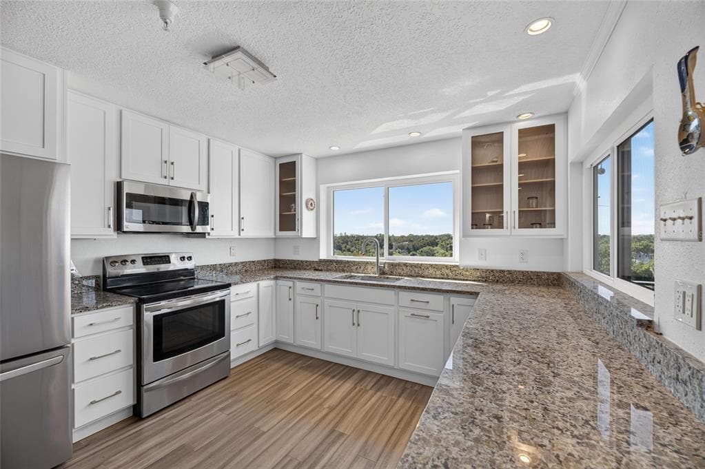 2780 N RIVERSIDE DRIVE 601 photo 16