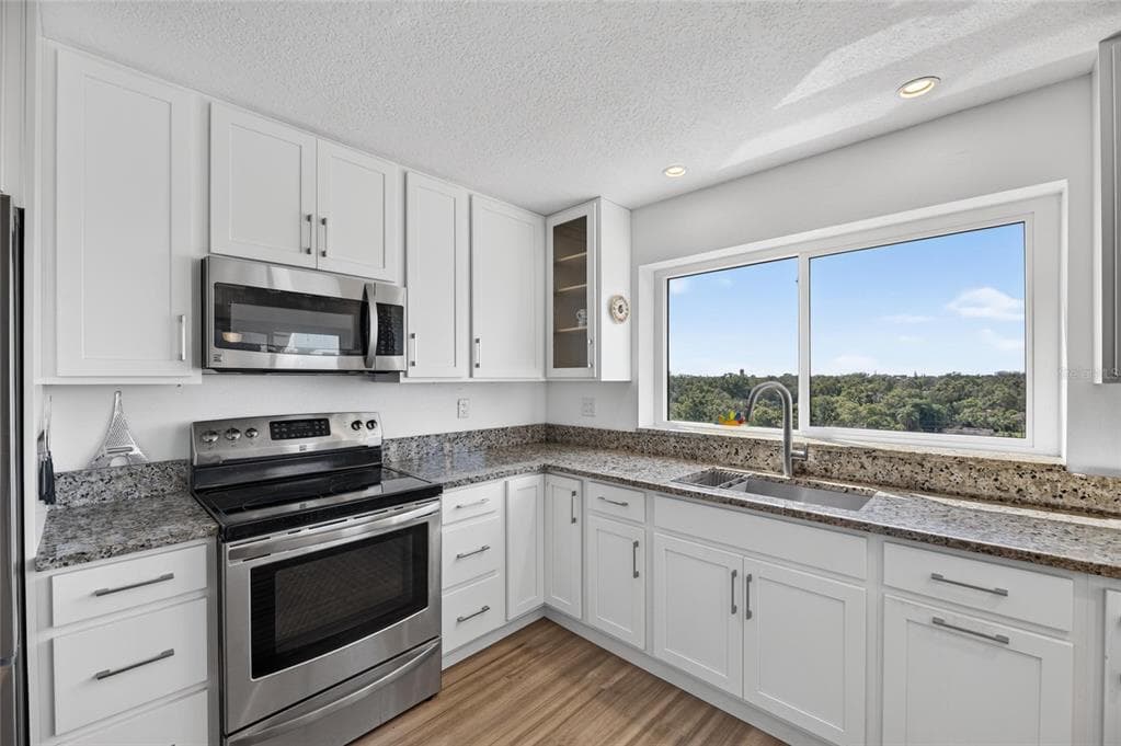 2780 N RIVERSIDE DRIVE 601 photo 18