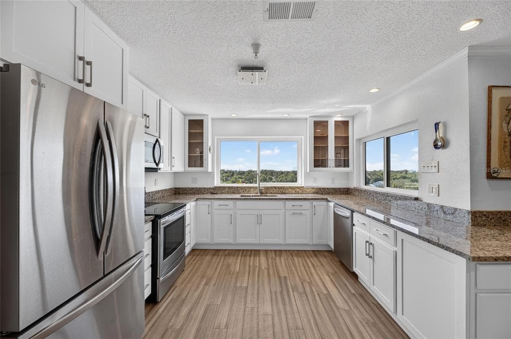 2780 N RIVERSIDE DRIVE 601 photo 19