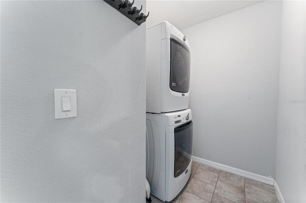 6148 RIVER ROAD photo 23