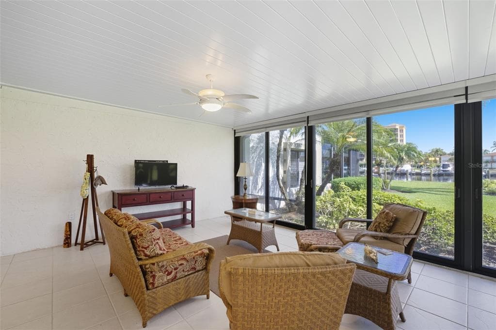 3260 SOUTHSHORE DRIVE 63A photo 17