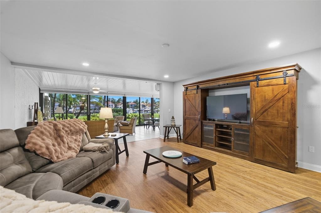 3260 SOUTHSHORE DRIVE 63A photo 12