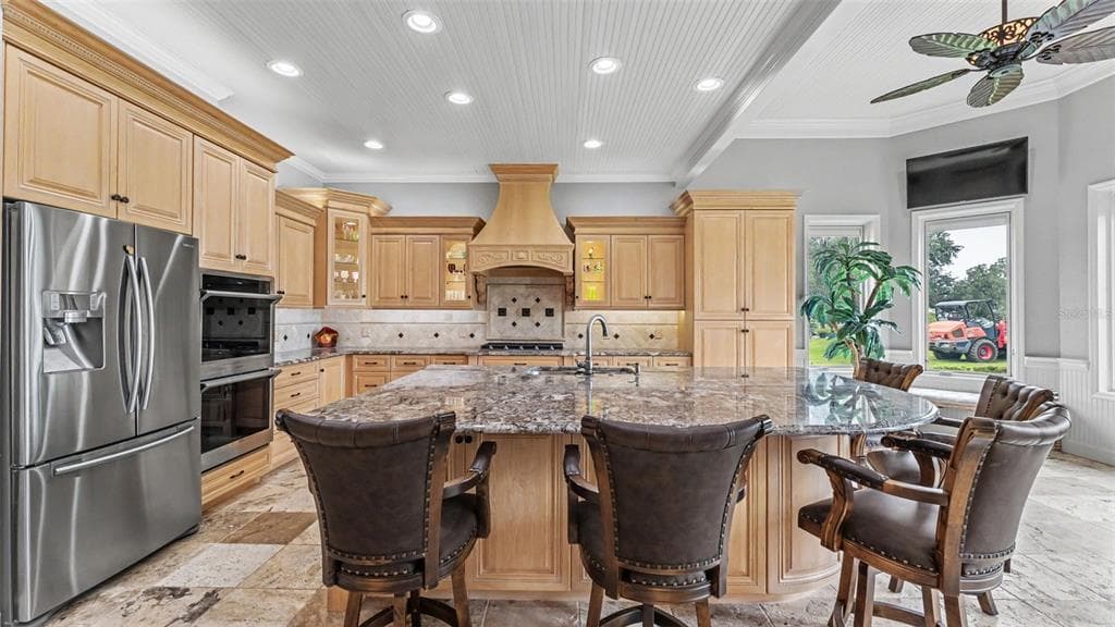 148 E CHRISTINA BOULEVARD photo 6