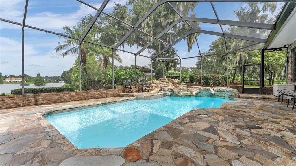 148 E CHRISTINA BOULEVARD 4