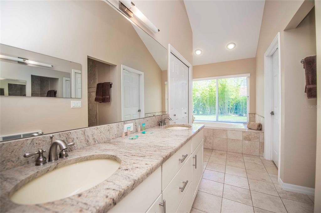 12941 BELLERIVE DRIVE photo 13