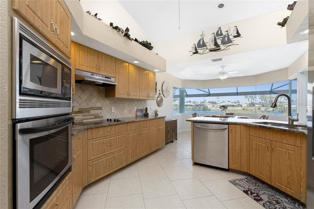 12 SPORTSMAN TERRACE photo 15
