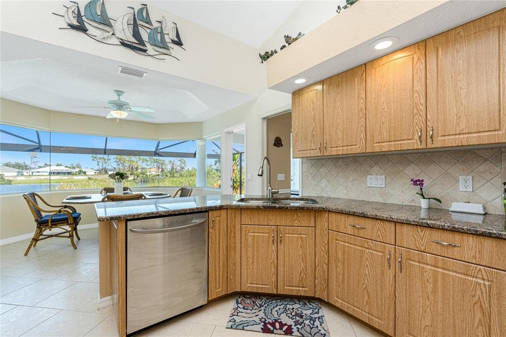 12 SPORTSMAN TERRACE photo 21