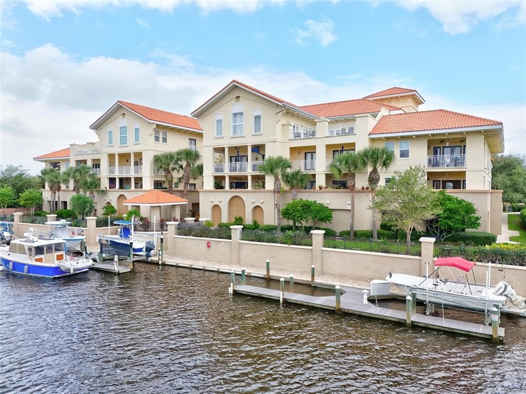 300 BELLA HARBOR COURT 101 photo 1