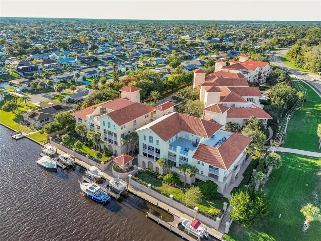 300 BELLA HARBOR COURT 101 photo 9