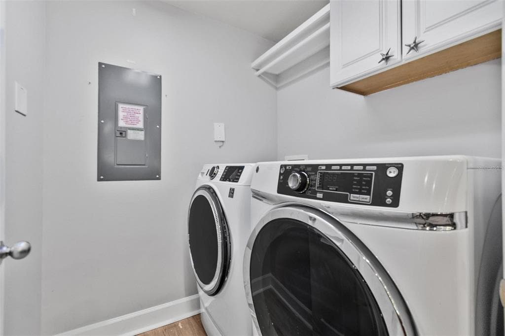 300 BELLA HARBOR COURT 101 photo 24